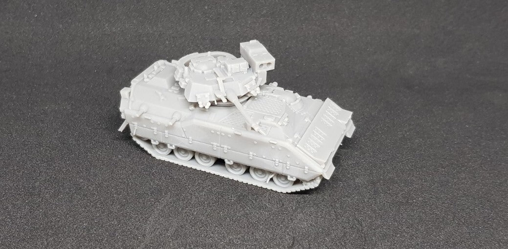 1:72 M2 Bradley  us army