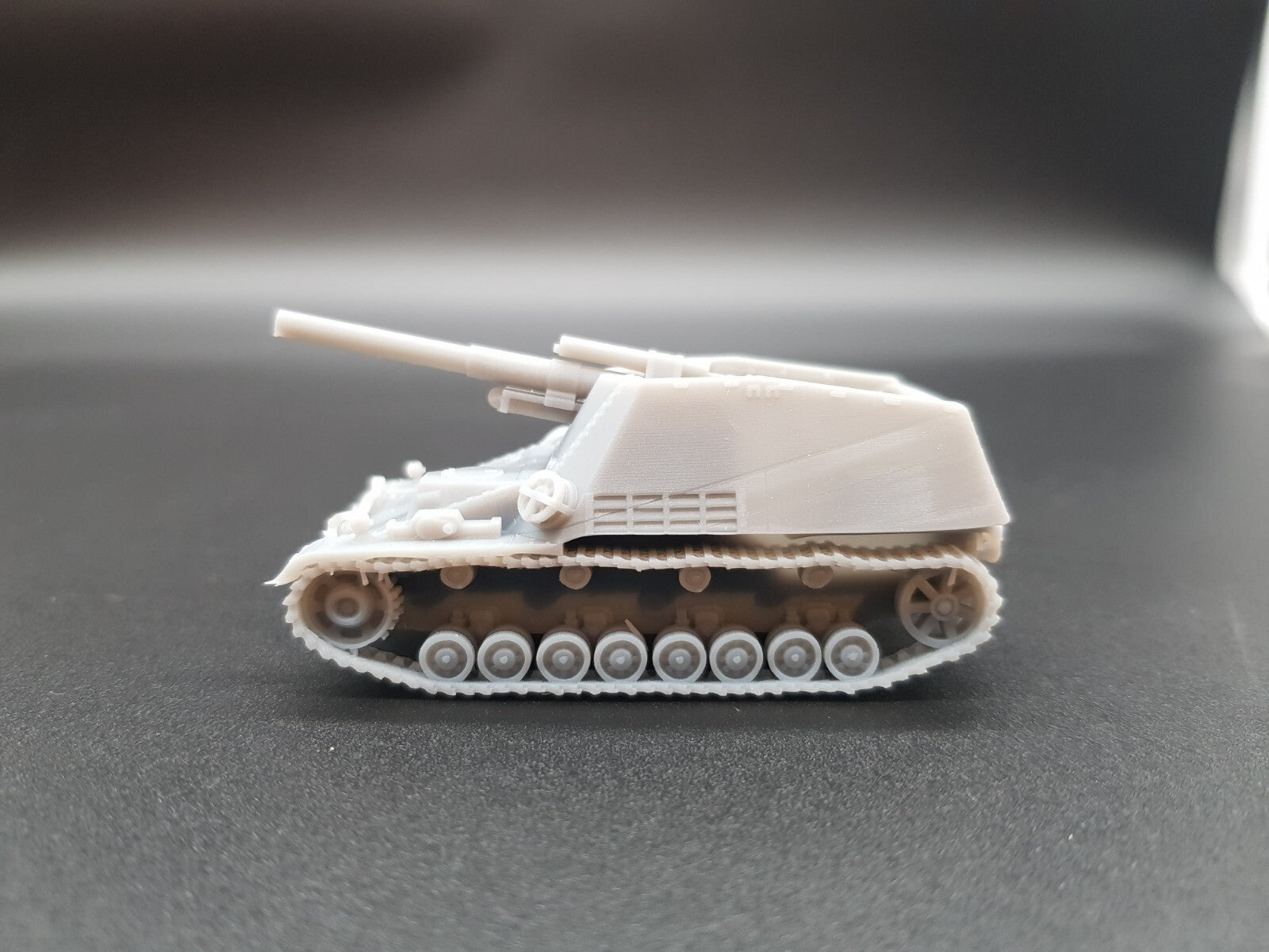 1:100 sd.kfz 165 hummel