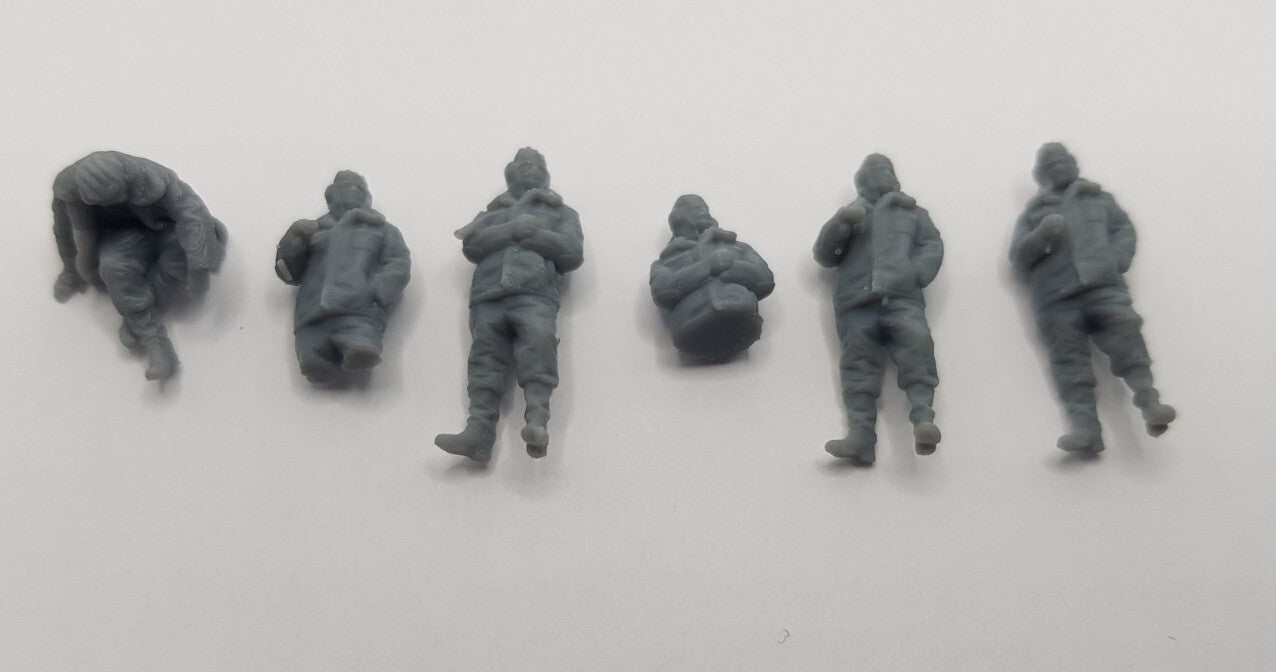 1/87  6 TANKS CREWS  soviet russian ukrainian