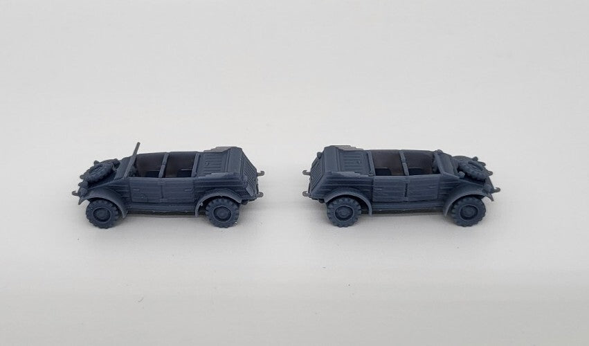 1:100   kubelwagen x 3  WW2 german
