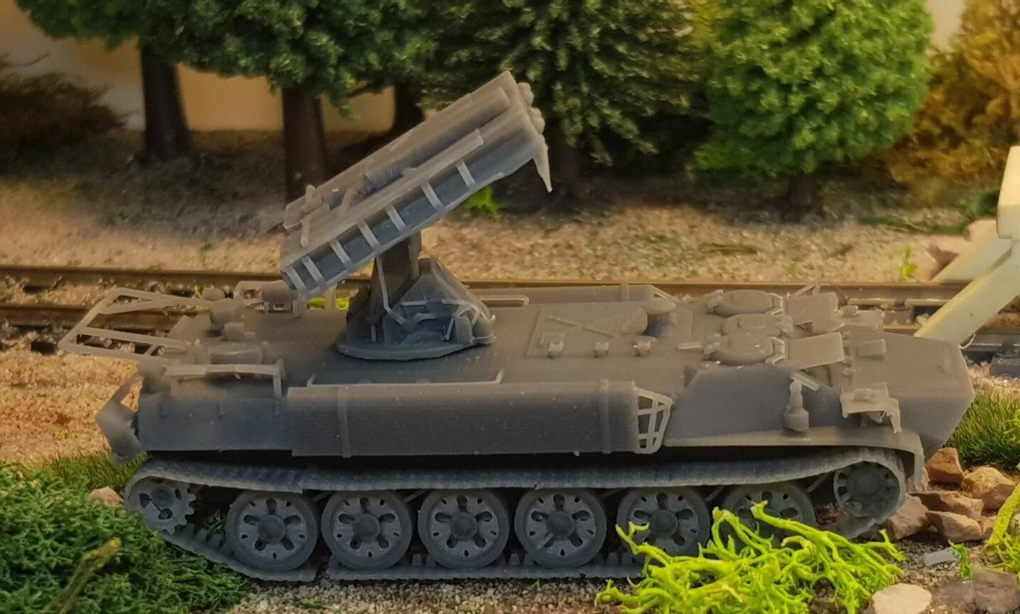 1:72 mt-lb  strela 10 ( SA 13 gopher )  russian soviet ukrainian army