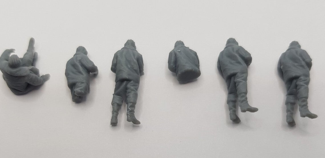 1/87  6 TANKS CREWS  soviet russian ukrainian