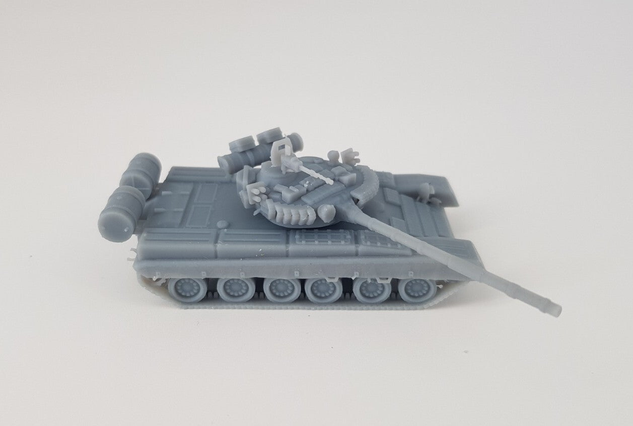 1:100 T80 bvm  russian tank