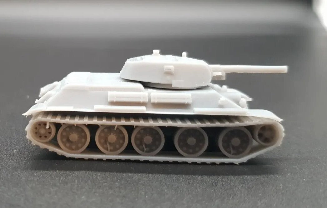 1:100 WW2 T34/76 Soviet Tank
