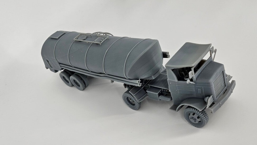 Autocar Tractor & Fuel Trailer - 1/48 Scale - WWII US Army - 3D Printed - Model