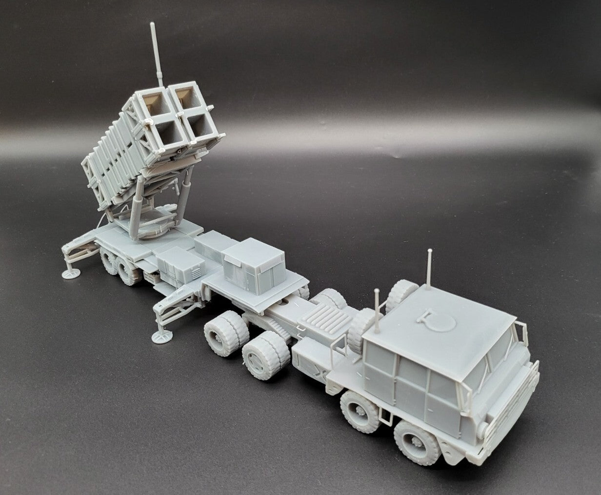 1:43 PATRIOT  MIM 104