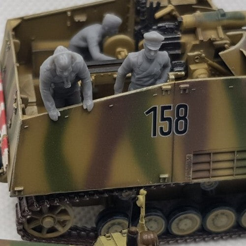 1/72  14 GERMANS   TANK  CREWS  WW2