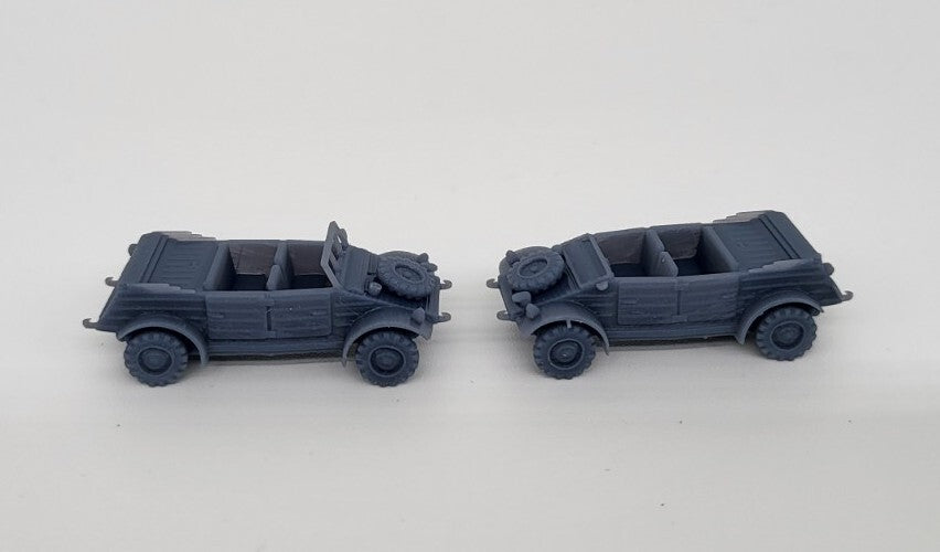 1:100   kubelwagen x 3  WW2 german