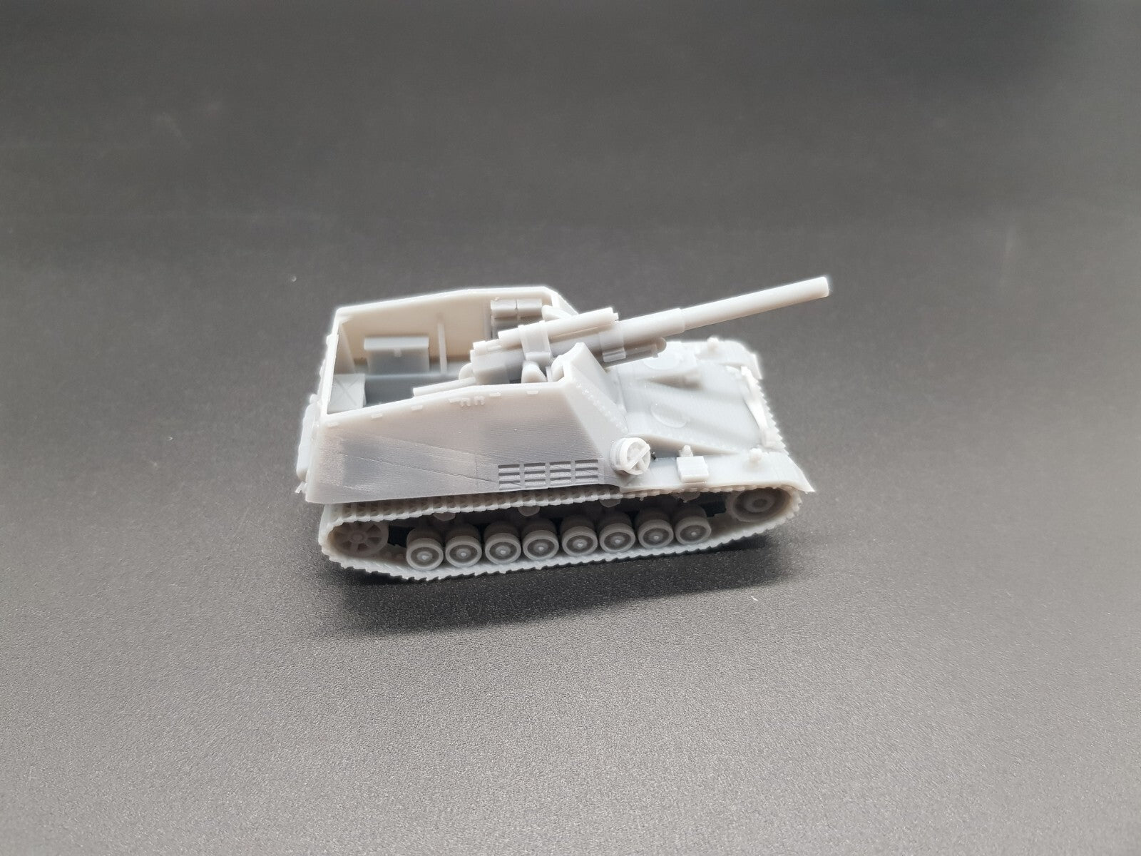 1:100 sd.kfz 165 hummel