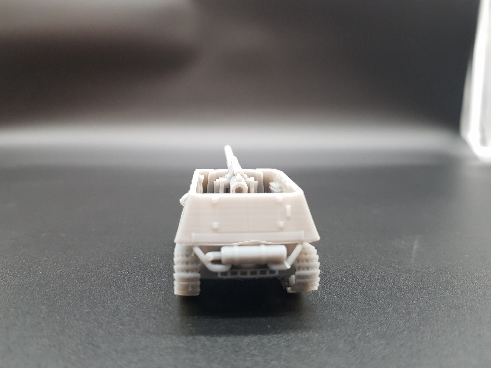 1:100 sd.kfz 165 hummel