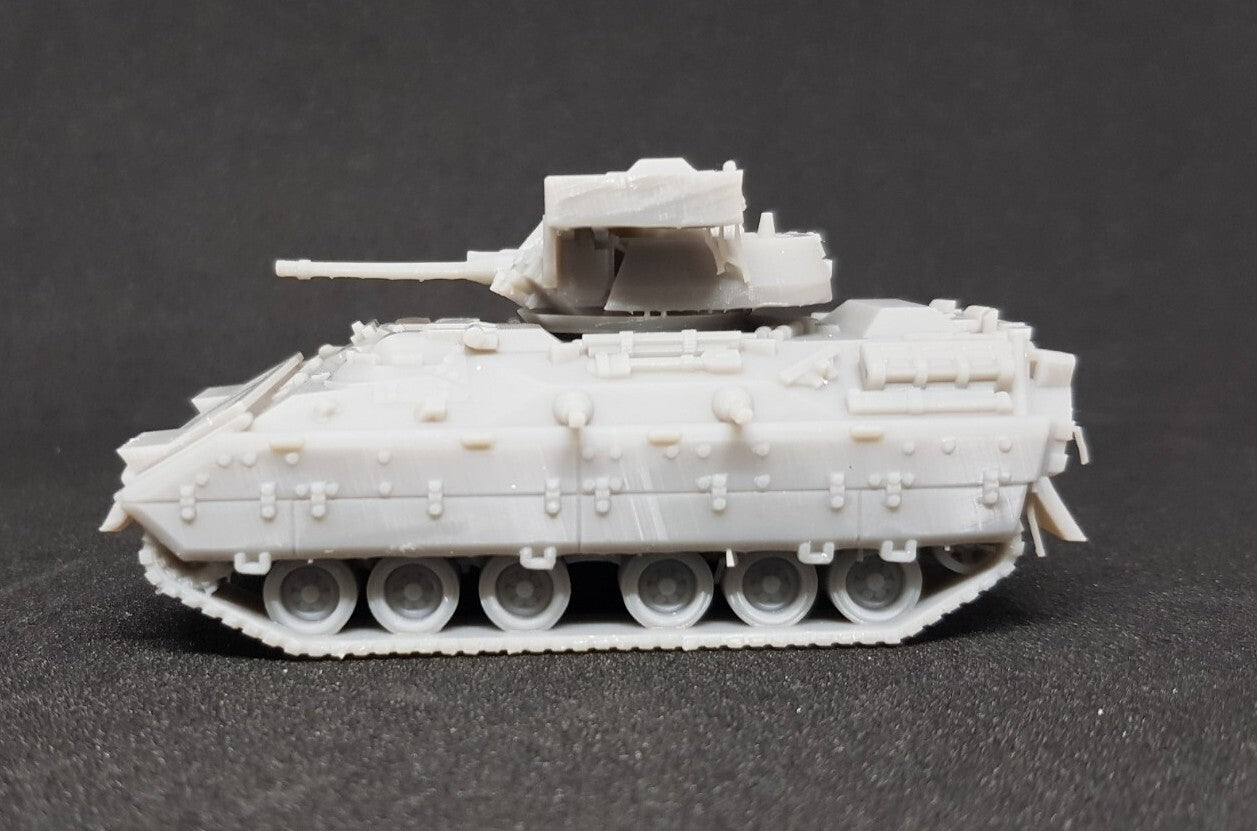 1:72 M2 Bradley  us army