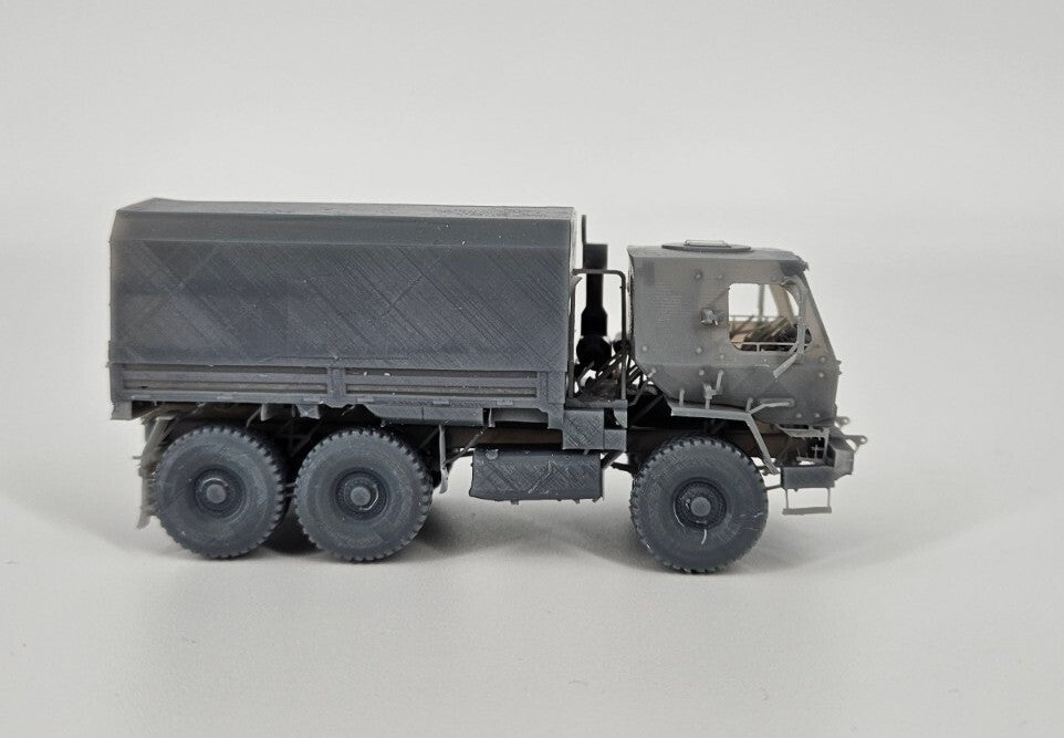 1:72 M 1083 truck US army