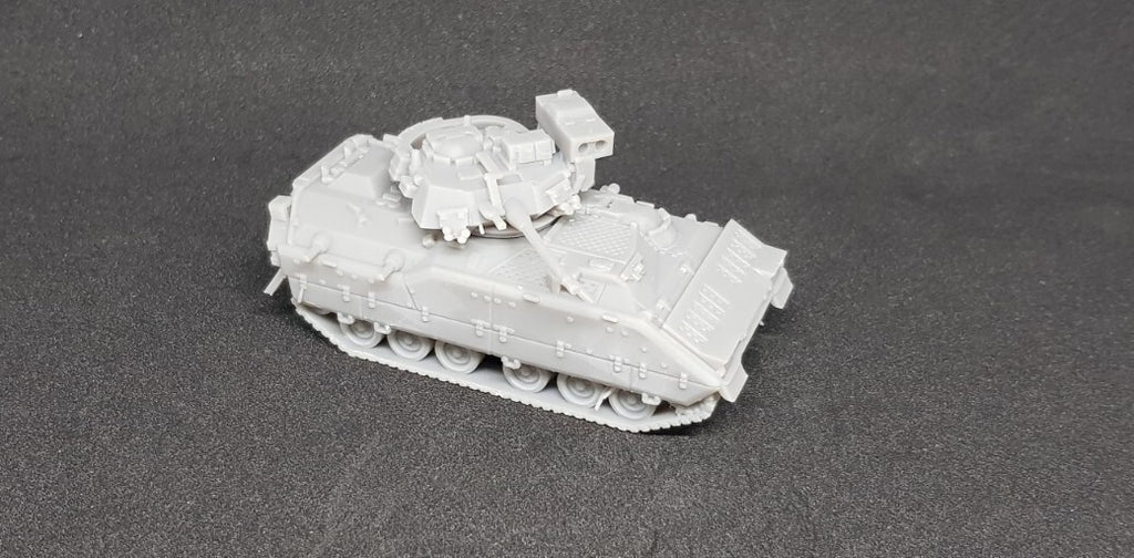 1:72 M2 Bradley  us army