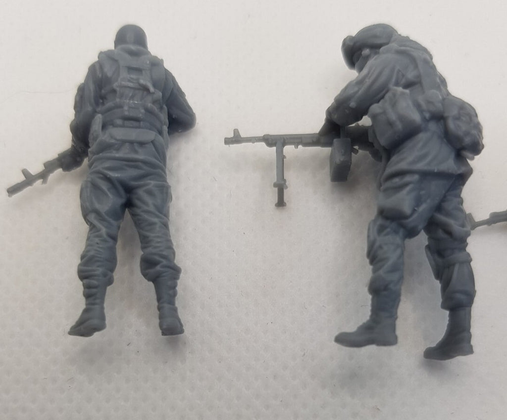 Russian Soldiers x4 - 1/43 Scale - Modern Army - 3D Printed - Resin - Military