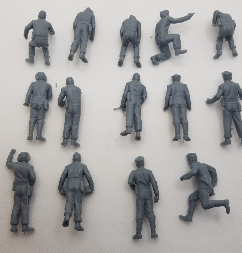 German Tank Crews x14  - 1/43 - WW2 Diorama Figures - 3D Printed Model - Resin