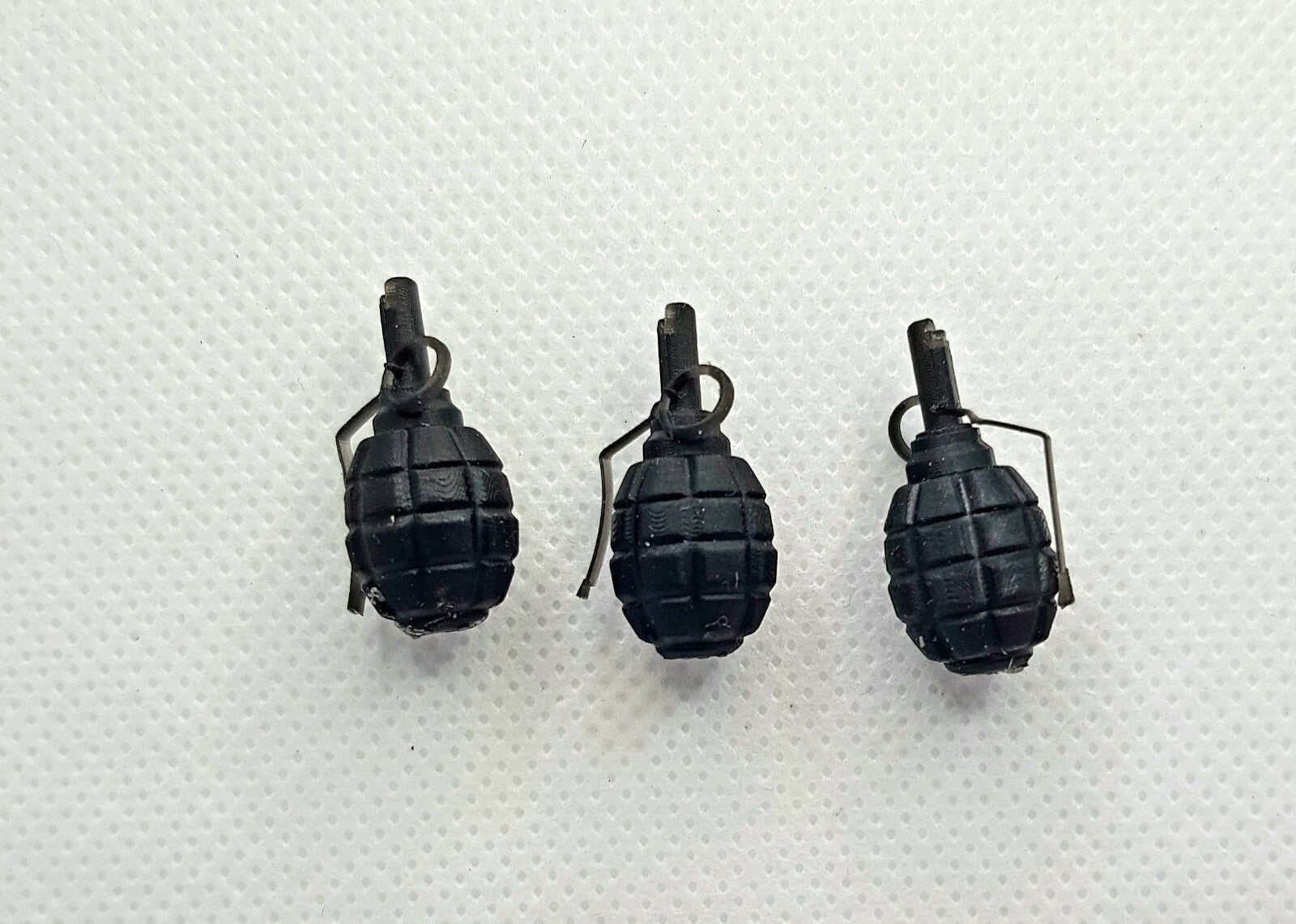 1/6 scale  GRENADES  F1 France