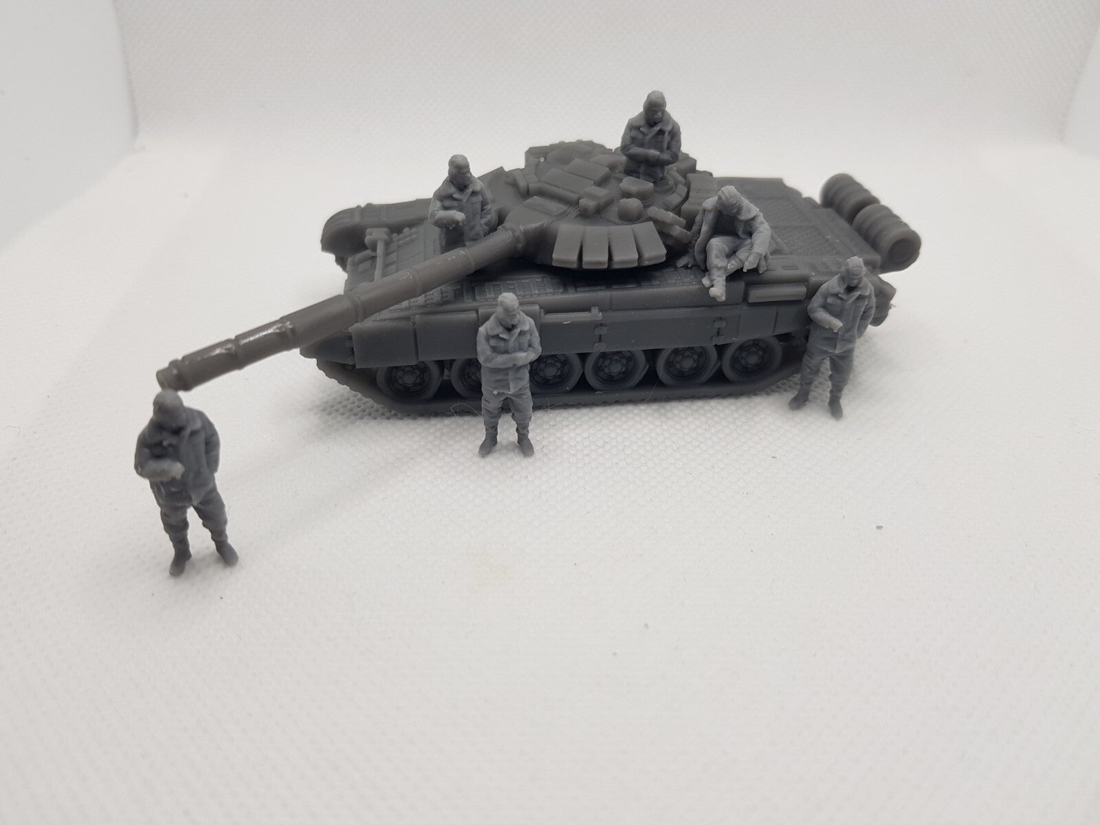 Tank Crews x6 - 1/35 Scale - Soviet Russian Ukrainian - 3D Printed - Resin Model