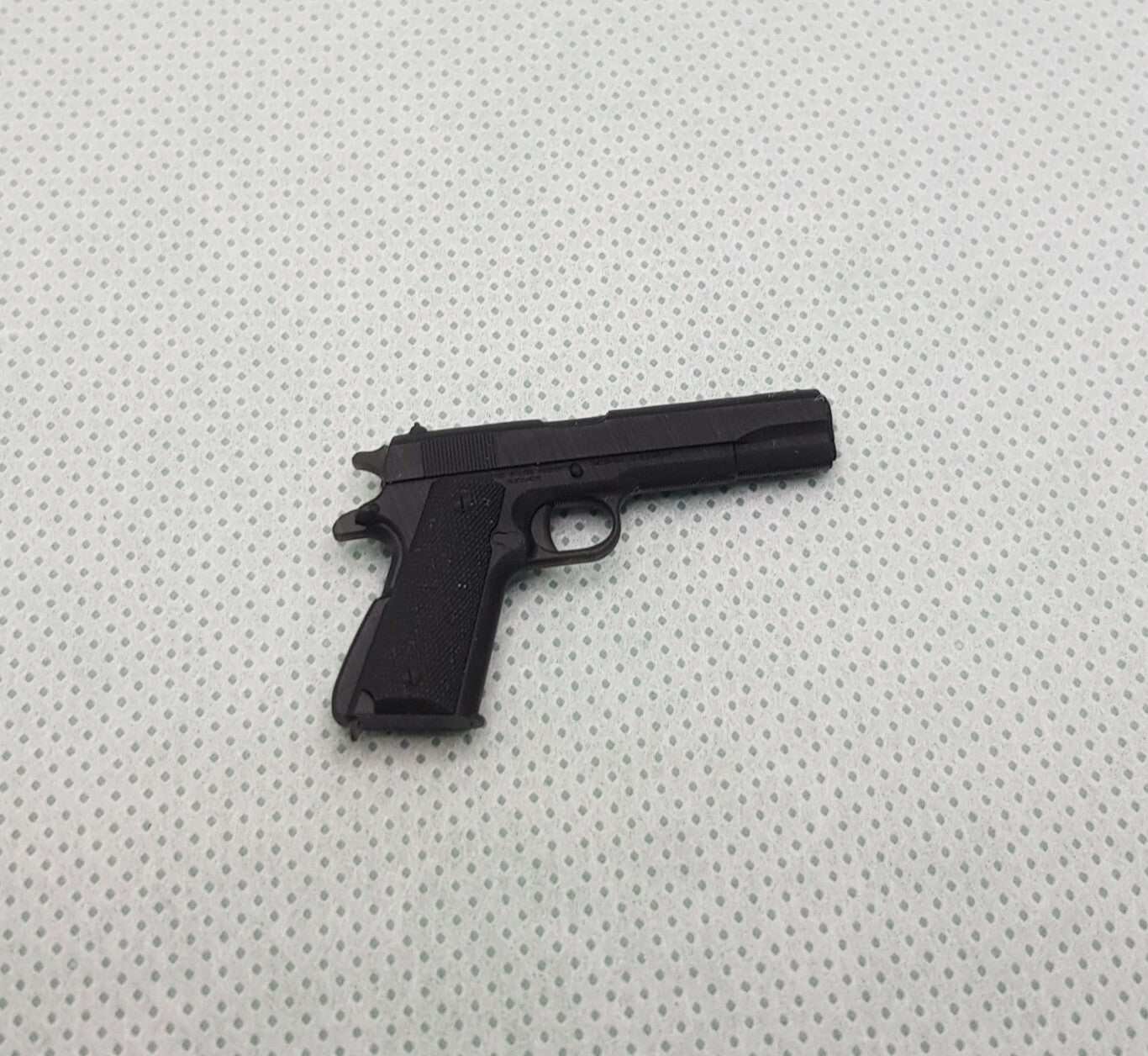 1/6 scale COLT 1911 action figures