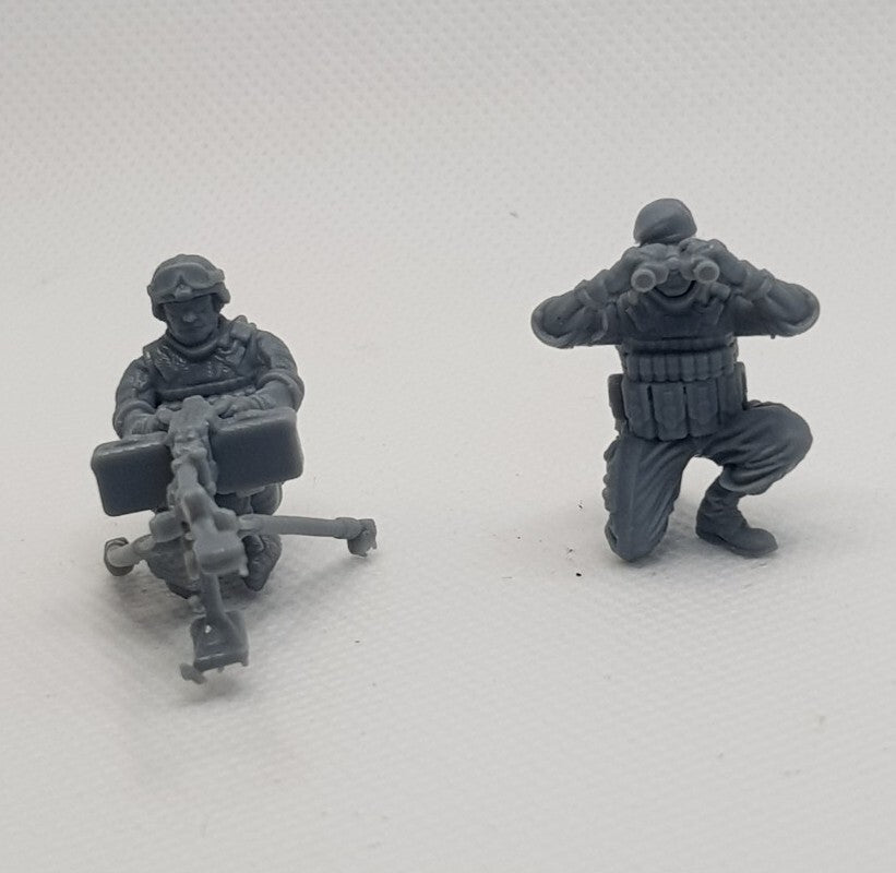 1/48  2  russians modern soldiers kord machine gun