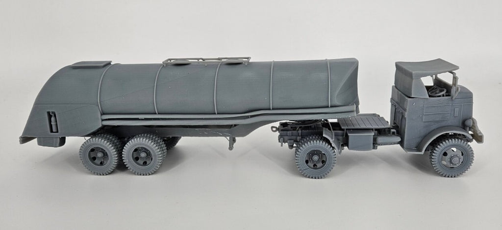 Autocar Tractor & Fuel Trailer - 1/48 Scale - WWII US Army - 3D Printed - Model