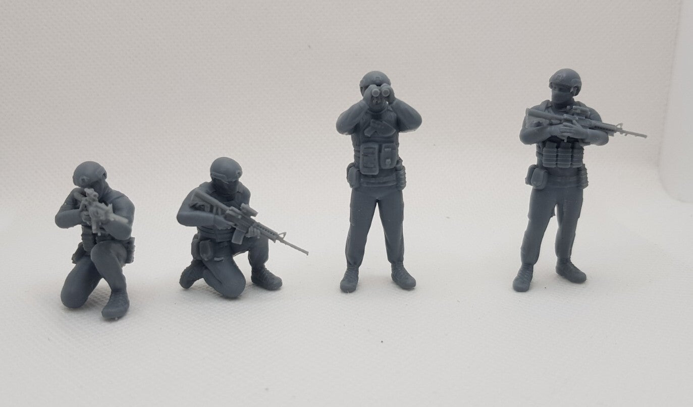 Ukrainian Soldiers x10 - 1/35 Scale - Modern Army - 3D Printed - Resin - Diorama