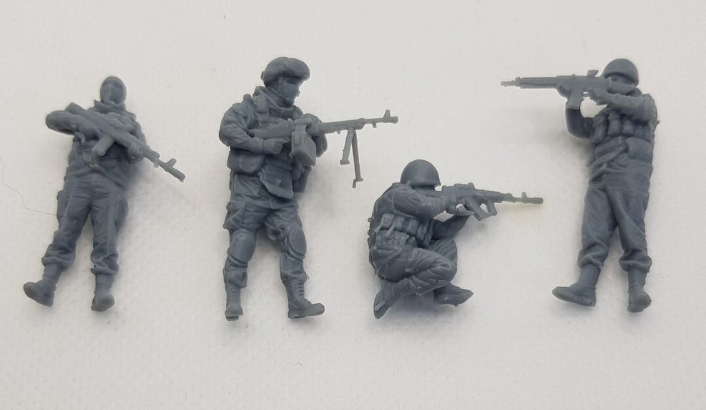Russian Soldiers x4 - 1/43 Scale - Modern Army - 3D Printed - Resin - Military