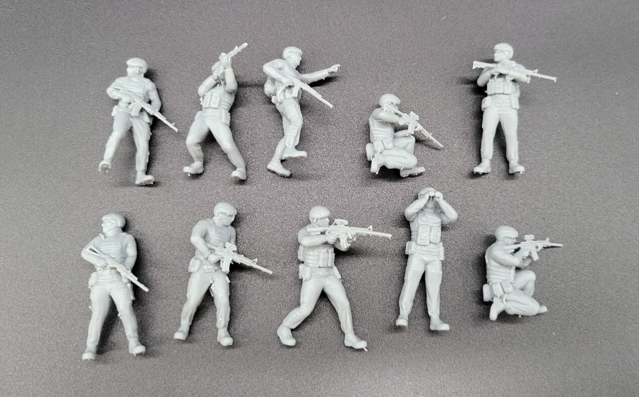 Ukrainian Soldiers - 1/43 - Modern Army Troops - 3D Printed Model - Resin