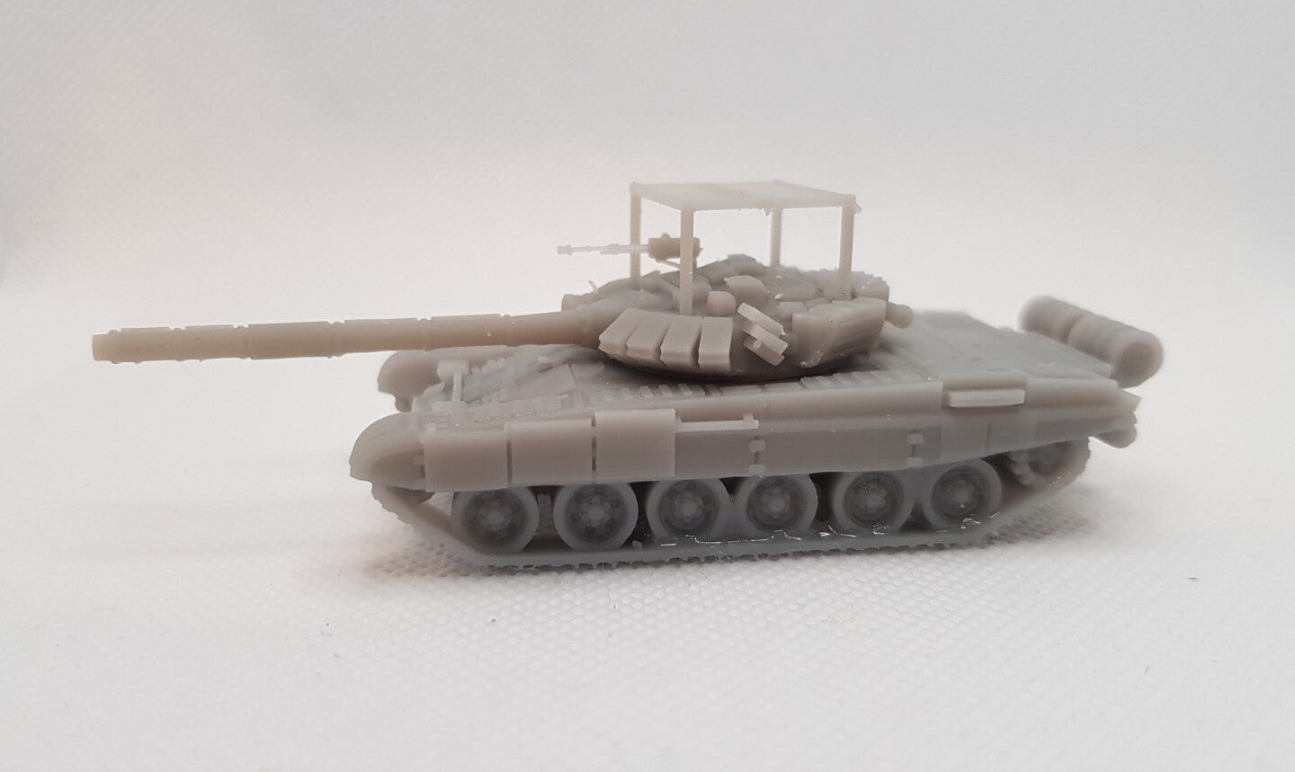 1:87 T72B3 tank with anti javelin CAGE
