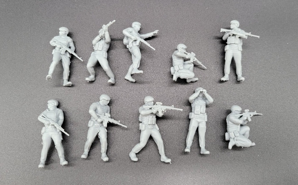 Ukrainian Soldiers x10 - 1/48 Scale - Modern Army - 3D Printed - Military Model