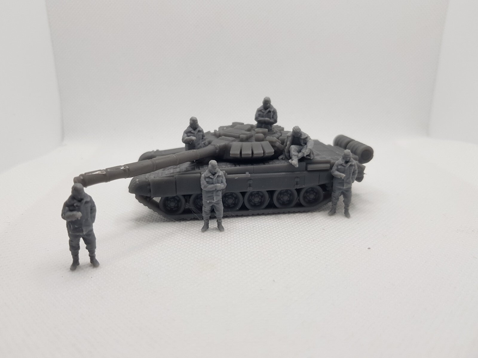 Tank Crews x6 - 1/35 Scale - Soviet Russian Ukrainian - 3D Printed - Resin Model