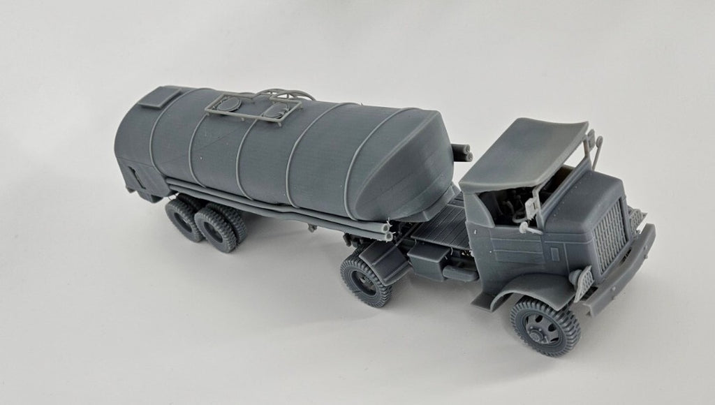 Autocar Tractor & Fuel Trailer - 1/48 Scale - WWII US Army - 3D Printed - Model