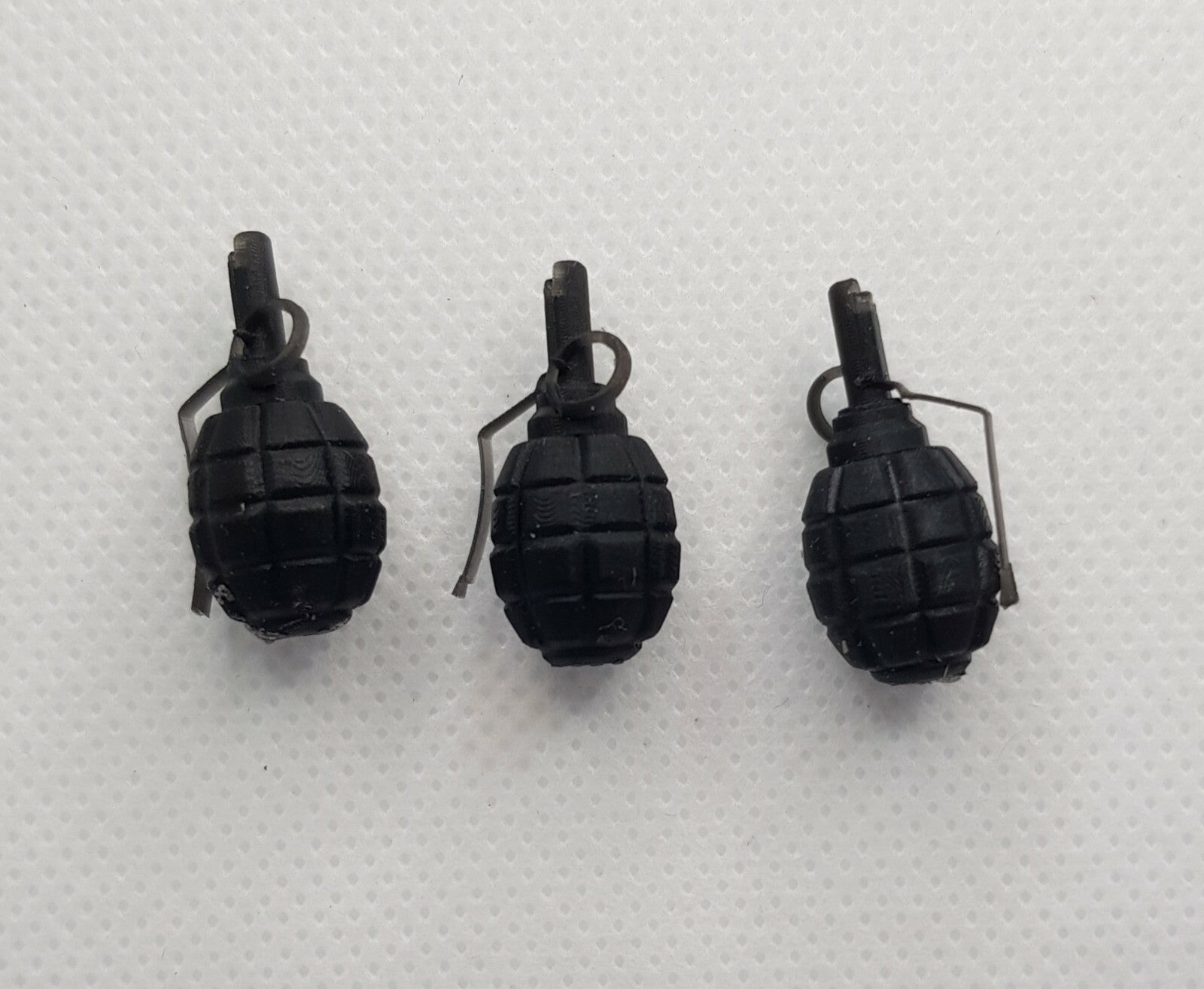 1/6 scale  GRENADES  F1 France