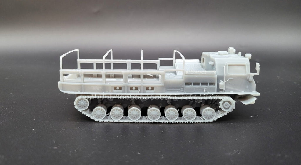 1:100 MT T tractor soviet  russian ukrainian army