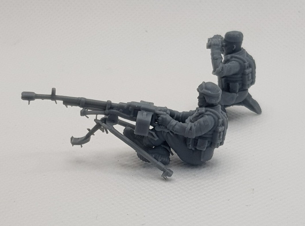 1/48  2  russians modern soldiers kord machine gun