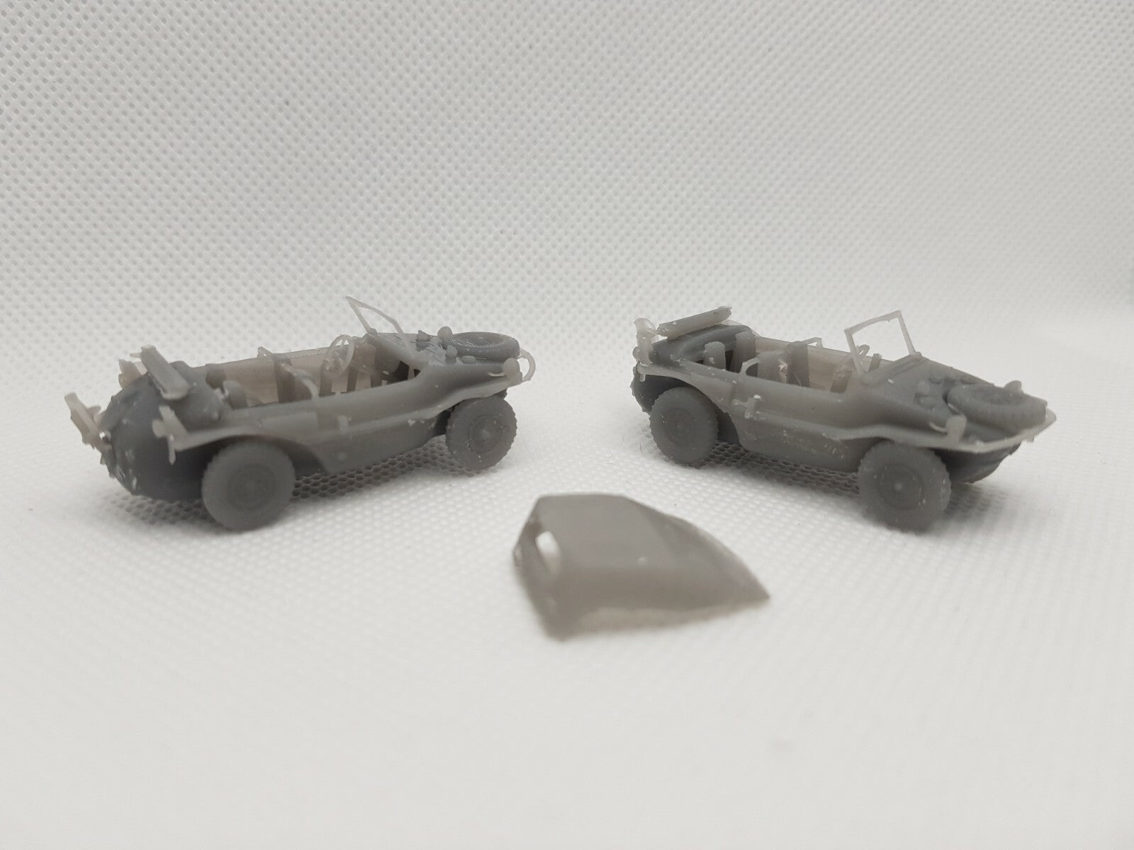 1:76   schwimmwagen x 2  WW2 german