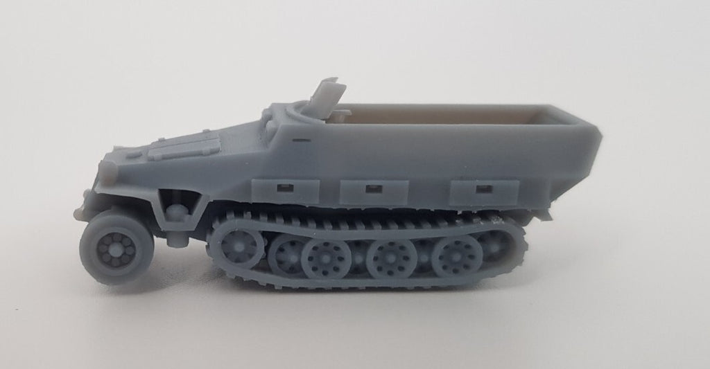 Hanomag SdKfz 251/1 - 1/100 - WW2 Military Model - 3D Printed Resin