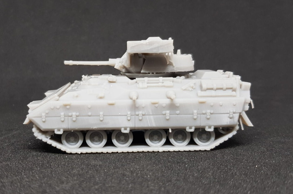 1:72 M2 Bradley  us army