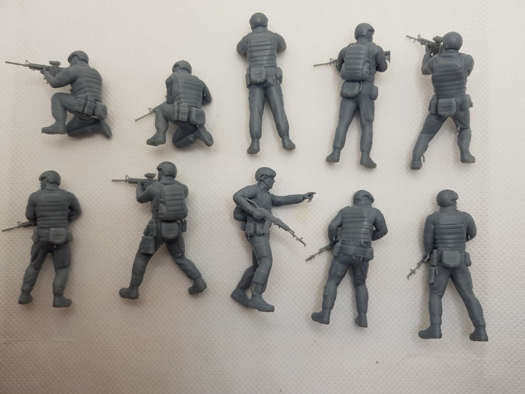Ukrainian Soldiers - 1/43 - Modern Army Troops - 3D Printed Model - Resin