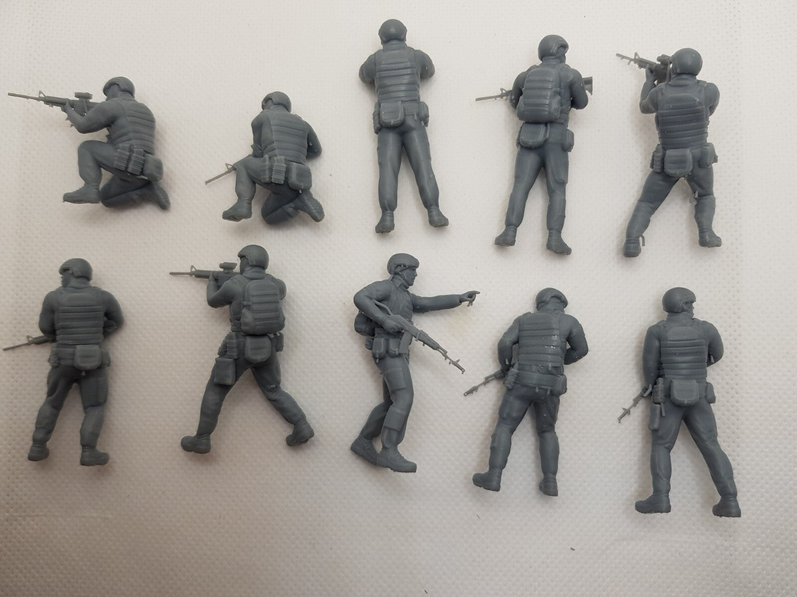 Ukrainian Soldiers - 1/43 - Modern Army Troops - 3D Printed Model - Resin