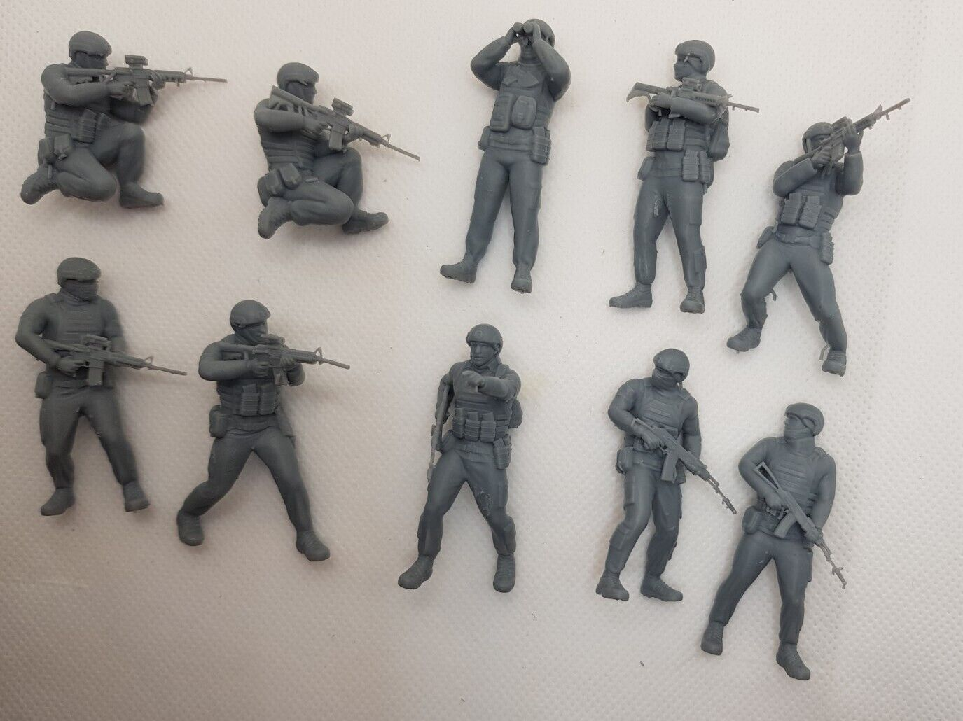 Ukrainian Soldiers x10 - 1/35 Scale - Modern Army - 3D Printed - Resin - Diorama