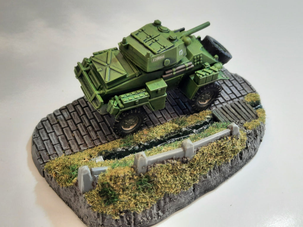 1:72 WW2 Humber armoured car