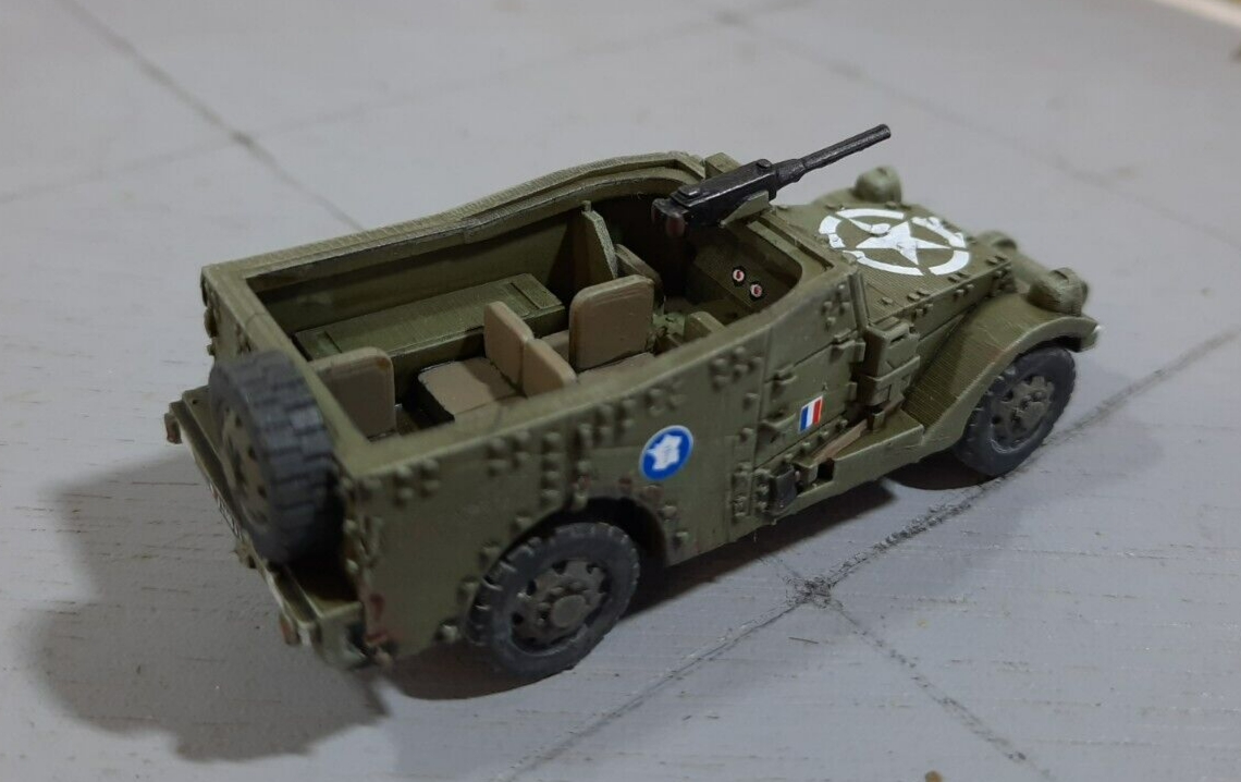 1:72 WW2 white M3 scout car