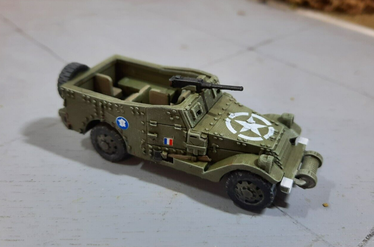 1:72 WW2 white M3 scout car