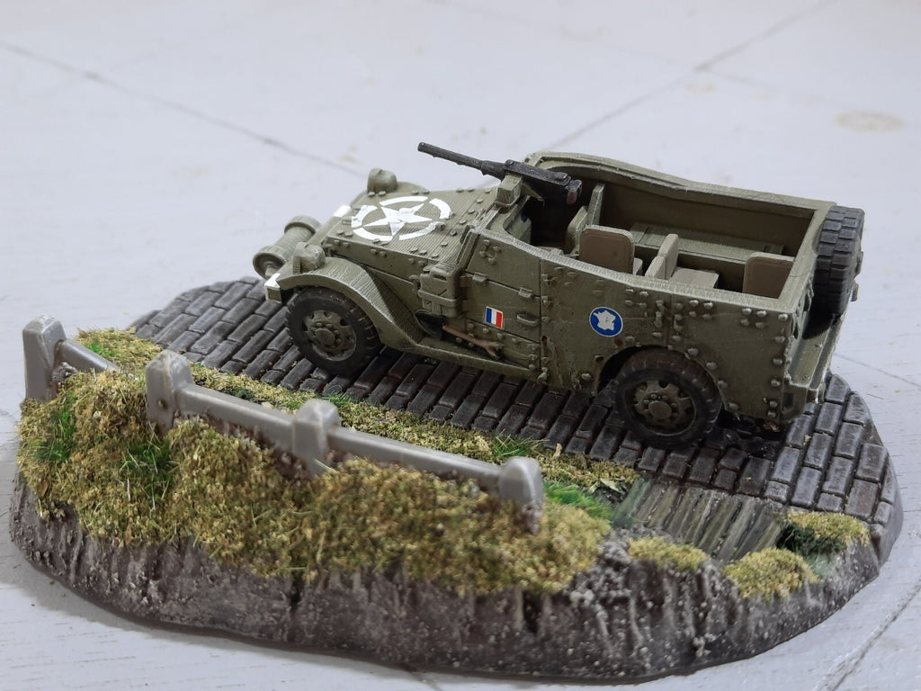 1:72 WW2 white M3 scout car